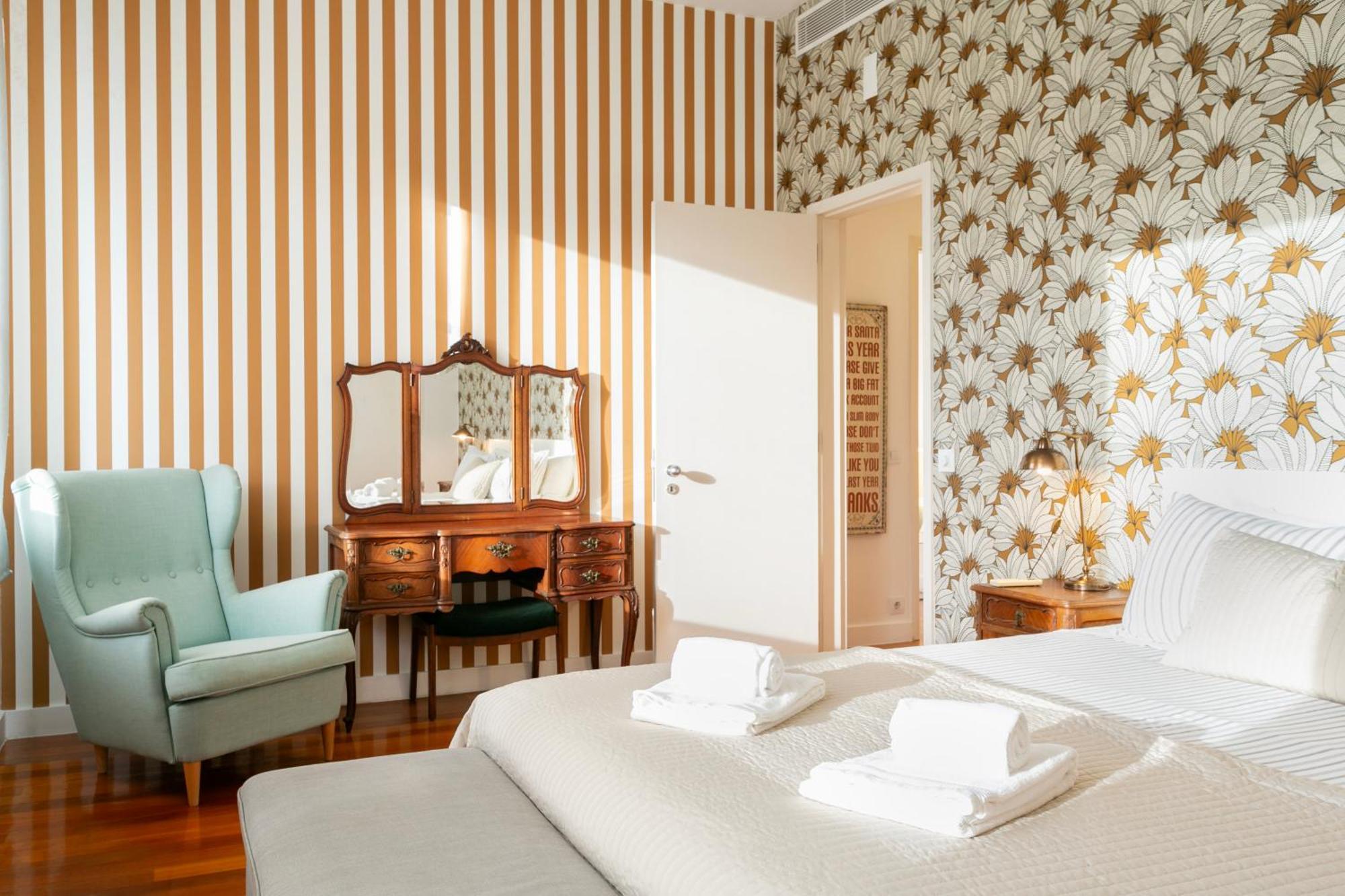 Apartment Carmo Lisbon Bagian luar foto