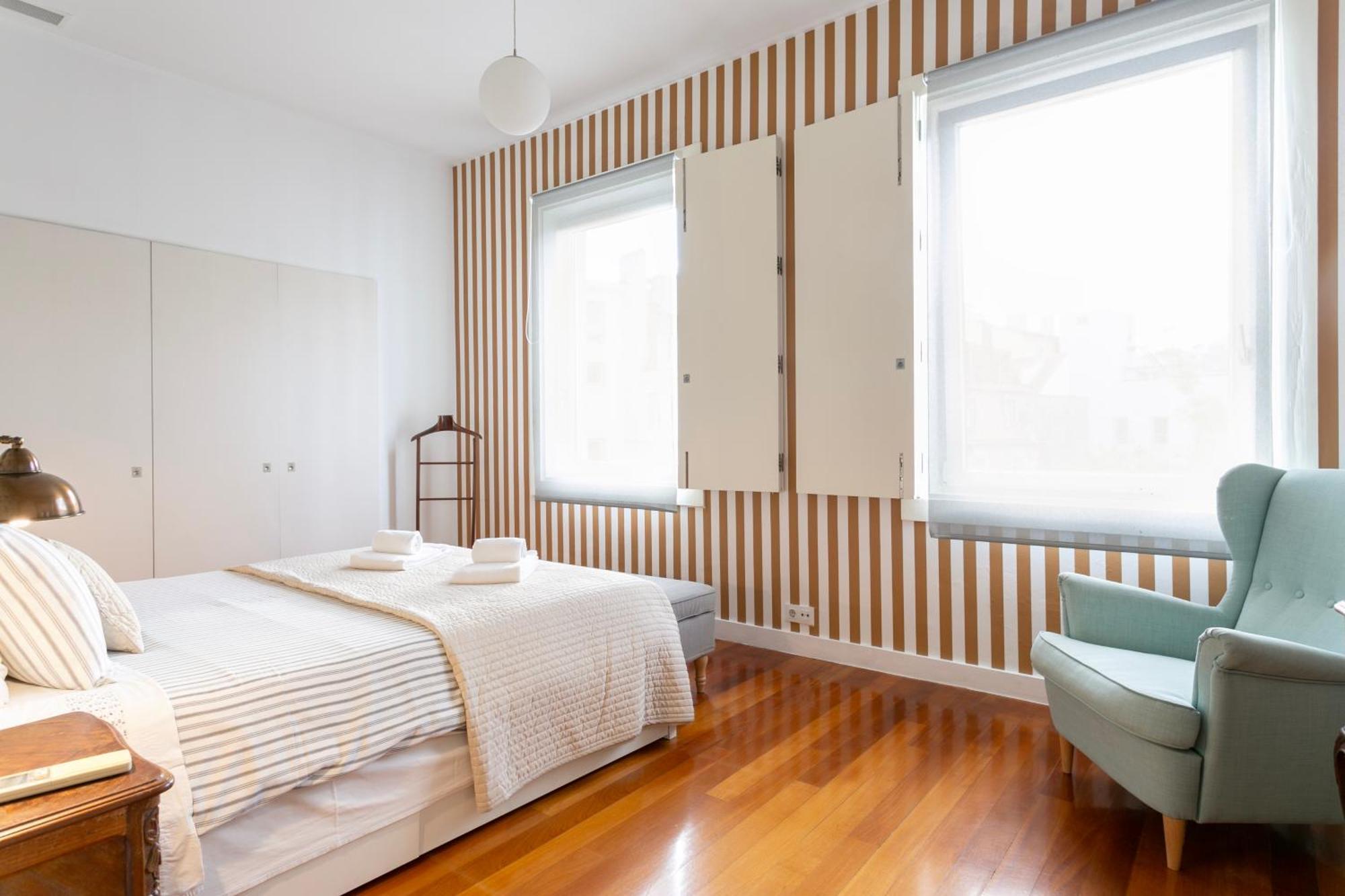 Apartment Carmo Lisbon Bagian luar foto