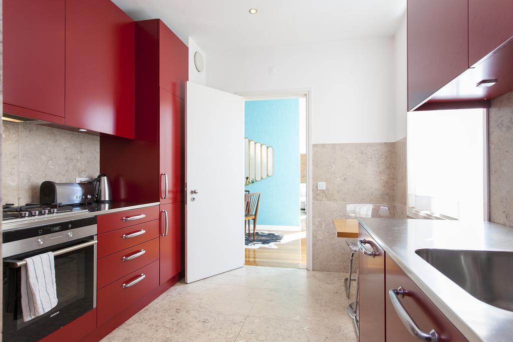 Apartment Carmo Lisbon Bagian luar foto